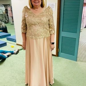 Mother of the Bride Dress. Worn 1 time. Dry cleaned. Size 20.